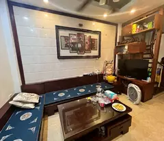 hoàng hoa thám 27m x5 tầng 6,3 tỷ cách bãi gủi ô tô 50m,ngõ thông thoáng
