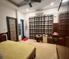 hoàng hoa thám 27m x5 tầng 6,3 tỷ cách bãi gủi ô tô 50m,ngõ thông thoáng