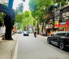 NHÀ LÔ GÓC, DOÃN KẾ THIẾN,GARA OTO TRÁNH,THANG MÁY,KINH DOANH:74MX6T,MT:5M, 28TY