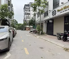 Cần bán 50m2 đất TT1 TĐC Ngọc Thụy. Đường rộng 13m, ngay gần hồ điều hòa và công viên