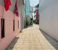 BÁN NHÀ 3 TẦNG MÊ ĐÚC KIÊN CỐ HẺM CẦU BÈ ĐƯỜNG Ô TÔ TẬN NƠI PHƯỜNG TÂY NHA TRANG