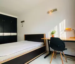 NHÀ ĐẸP- GIÁ TỐT - Chính Chủ Cho Thuê Nhà Nguyên Căn Hẻm 241 đường Bến Vân Đồn, Quận 4, Hồ Chí
