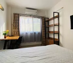 NHÀ ĐẸP- GIÁ TỐT - Chính Chủ Cho Thuê Nhà Nguyên Căn Hẻm 241 đường Bến Vân Đồn, Quận 4, Hồ Chí