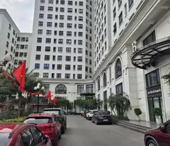 Chính chủ cần bán căn chung cư CẦU GIẤY. 62M, 2N, 2VS. Giá nhỉnh 6 tỷ.