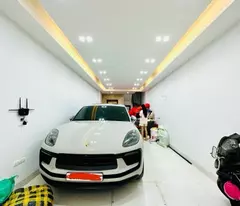 Bán nhà ngõ 52 Ngọc Lâm 55m x 6T gara thang máy mới tinh, tặng lại nội thất.