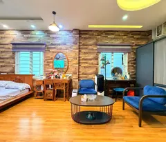 CẦN BÁN GẤP - NHÀ ĐẸP - TRUNG TÂM ĐỐNG ĐA - GẦN PHỐ