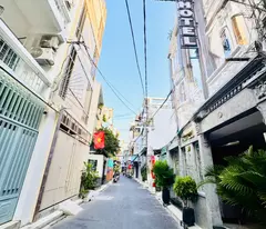 BÁN NHÀ 3 MẶT TIỀN HXH Đ.LÊ THỊ RIÊNG, BẾN THÀNH, QUẬN 1- 4,2M*24M SH VUÔNG ĐẸP- 3 TẦNG PHONG CÁCH