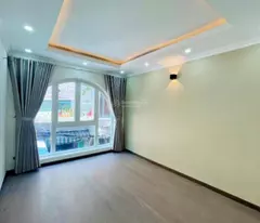 Bán nhà 2 tầng 21m² Nguyễn Thần Hiến, Q.4, 5.6 tỷ, sổ đỏ.