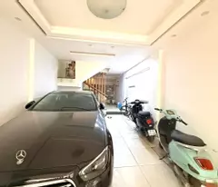 Bán nhà phố Hoàng Cầu, Đống Đa 56m, 5 tầng, mt 4.5m. Giá: 33.8 tỷ. LH: 0937158386