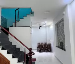 BÁN NHÀ KDBB ĐƯỜNG 8M XE QUA LẠI CHỈ 5.99 TỶ