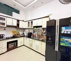 Vị trí: P4 Tân Bình, khu vực sầm uất, giao thương cực tốt.