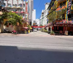 Nhà Trung Tâm Phố Tây Nha Trang Góc 2 Mặt Thoáng Gần Biển Nha Trang