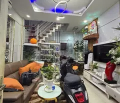 Ngay TRường Tiểu Học Bình Long, Bình Tân - 3 tầng - (4x8m) - vuông vức - chỉ 3.7 tỷ(tl)