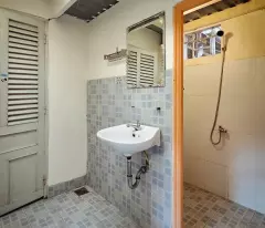 CHO THUÊ PHÒNG GÁC XINH – TRUNG TÂM QUẬN 1 – Ở KẾT HỢP KINH DOANH