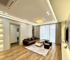 Bán nhà 5 tầng phố Lạc Long Quân, Tây Hồ, ô tô lùi cửa, kinh doanh, 45m, 5 tầng, 12.6 tỷ