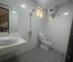 Nhà mới KOONG chỉ 12xx tỷ 39m2*6T, LÔ GÓC, 2 THOÁNG, NGÕ THÔNG. Phố Lạc Long Quân