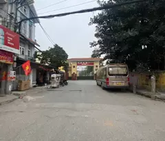 ĐẤT PHÂN LÔ TƯ ĐÌNH – LONG BIÊN  Ô TÔ TRÁNH – KHU QUÂN ĐỘI – VỊ TRÍ HIẾM