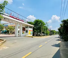 Bán gấp 110m2 full thổ cư có 2 mặt tiền gần sát các trường đại học tại Hoà Lạc