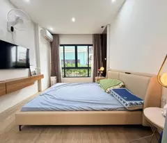 Bán nhà 5 tầng thang máy Tôn Đức Thắng, Đống Đa, gần phố, dân xây, 48m, 13.2 tỷ
