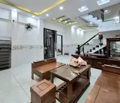 5.5 TỶ – HXH – 80M² – NGANG GẦN 5M, NỞ HẬU 6.8M.P.10, Quang Trung – gần THCS Quang Trung.
