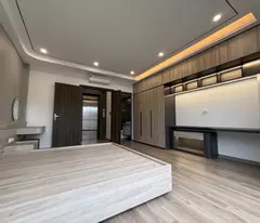 BÁN NHÀ LONG BIÊN 35M2- 6 TẦNG THANG MÁY- GARA OTO- HƠN 10 TỶ