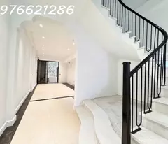 🔥 Bán nhà Phân lô - Đức Giang- 72m² – MT 4.2m – view hồ – ô tô vào nhà – giá: 15.5 tỷ