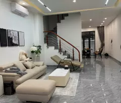 CHO THUÊ BIỆT THỰ VIN 2, HT 2 TẦNG, KHU PRIVATE ĐẢO DỪA