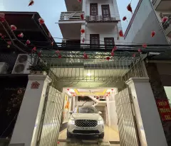BÁN NHÀ 4 TẦNG MẶT ĐƯỜNG THƯ TRUNG – LÔ GÓC – Ô TÔ ĐỖ TRONG NHÀ – GIÁ 5,5 TỶ