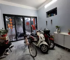 Bán nhà Gia Lâm, 50m, 4 tầng, nhỉnh 4 tỷ. Dân xây, ô tô ngủ trong nhà.