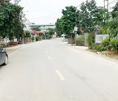 Bán gấp mảnh đất kinh doanh tốt tại Hà Nội - Sổ đỏ sẵn sàng