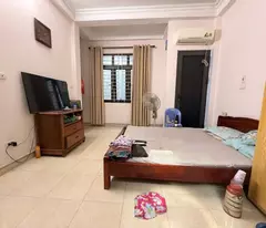 Nhỉnh 4 tỷ bán nhà tân mai nguyễn chính 5 tầng dân xây cách phố 50M hoàng mai
