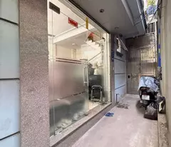 Nhỉnh 4 tỷ bán nhà tân mai nguyễn chính 5 tầng dân xây cách phố 50M hoàng mai