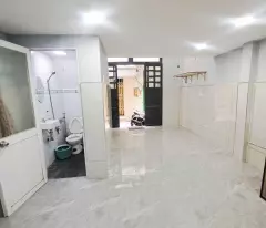 Bán nhà BHH Bình Tân- 4x7 đúc 2 tầng gần hẻm xe hơi chỉ  2.68 tỷ