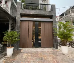 BÁN NHÀ 4,5 TẦNG TĐC HỒ SEN – THIÊN LÔI / KHÚC HẠO – CÓ THANG MÁY – GIÁ 10,5 TỶ