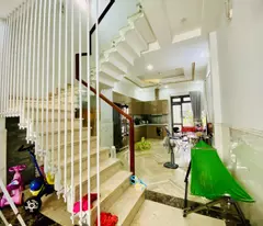 Bán nhà  đường  Gò Dưa, Thủ Đức, TP HCM. DT 90m2, 4 tầng. Giá 7.25 tỷ, Sổ hồng - 0933125879
