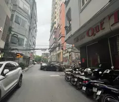 🏡 TÒA VP HUỲNH THÚC KHÁNG - LÔ GÓC - 7T TM - MT 8M - VỈA HÈ Ô TÔ TRÁNH - KINH DOANH ĐỈNH