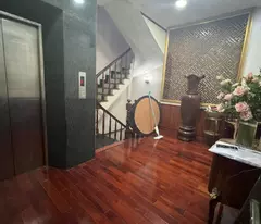 🏡 TÒA VP HUỲNH THÚC KHÁNG - LÔ GÓC - 7T TM - MT 8M - VỈA HÈ Ô TÔ TRÁNH - KINH DOANH ĐỈNH