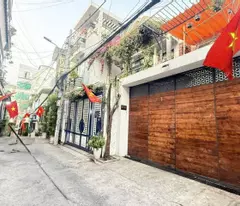 Quận 7 – Lâm Văn Bền – Hẻm xe hơi vào tận nhà – Nhà 4 tầng – 5x20m - 12Tỷ Nhỉnh