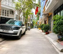 Bán nhà phố Nguyễn Chí Thanh, Đống Đa, ô tô tránh, dân xây, mặt tiền rộng, 45m, 12.6 tỷ