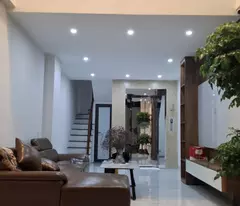 Chính chú đang muốn bán nhà Phố Phúc Lợi , 6 tầng giá sốc