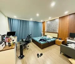 Bán nhà Thịnh Hào 1, mặt ngõ ô tô tránh Đống Đa, ô tô vào nhà, 5 tầng lô góc, 36m giá 14.8 tỷ.