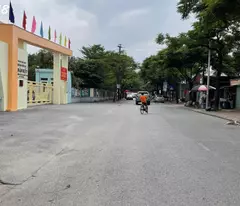 Bán nhà Thạch Bàn Cổ Linh,đường container tránh,vỉa hè,view trường học,150m,MT6m,180tr
