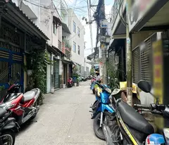 Nhà hẻm 4m ngay sát mặt tiền Dã Tượng P10Q8 P.Chánh Hưng