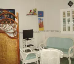 BÁN NHÀ Đ.HOÀNG DIỆU- HIẾM NGANG 4M- CHỈ 3.3T- THÔNG RA TÔN ĐẢN- GẦN TRƯỜNG NGUYỄN TẤT THÀNH.
