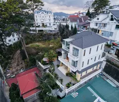 BÁN BIỆT THỰ VIEW ĐỒI HIẾM – 2 MẶT TIỀN HOÀNG HOA THÁM – YÊN THẾ, TRUNG TÂM ĐÀ LẠT