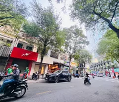 BÁN SHOPHOUSE MẶT TIỀN TÔN THẤT THIỆP, QUẬN 1- HDT ĐỀU 88TR/TH- DT 4,1M*15M SH VUÔNG ĐẸP-