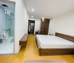 Tây Hồ – 40m2 – 6 Tầng Thang Máy – Ô Tô Đỗ Cổng – 30m Ra Phố Đi Bộ Trịnh Công Sơn – Chỉ 11.8 Tỷ