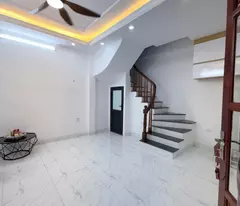 NHÀ MỚI THƯỢNG THANH – Ô TÔ ĐỖ CỔNG – CÓ SÂN RIÊNG – 5 TẦNG HIỆN ĐẠI – GIÁ 7.3 TỶ