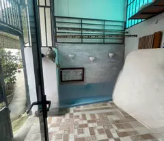 BÁN NHÀ 2 tầng HẺM Ô TÔ NGÔ ĐẾN NGAY CHỞ SƠN THUỶ VĨNH PHƯỚC