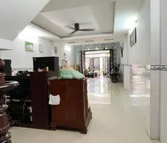 NHÀ BÁN NGUYỄN VĂN QUÁ – DT LỚN HIẾM –5.4 x 20.5m - GIÁ TỐT